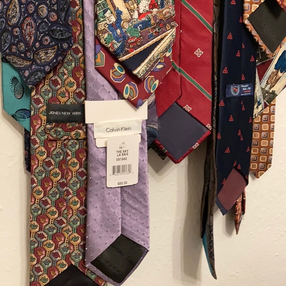 Assortment of ties. - Picture 3 of 4